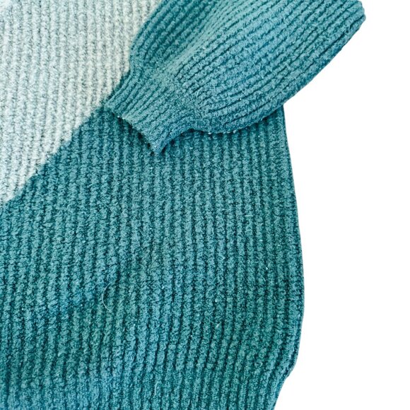 Forever 21 Green chevron sweater size small - Picture 6 of 7